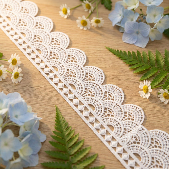 LaceCraze Fan Arch Diamond Base Lace Trim