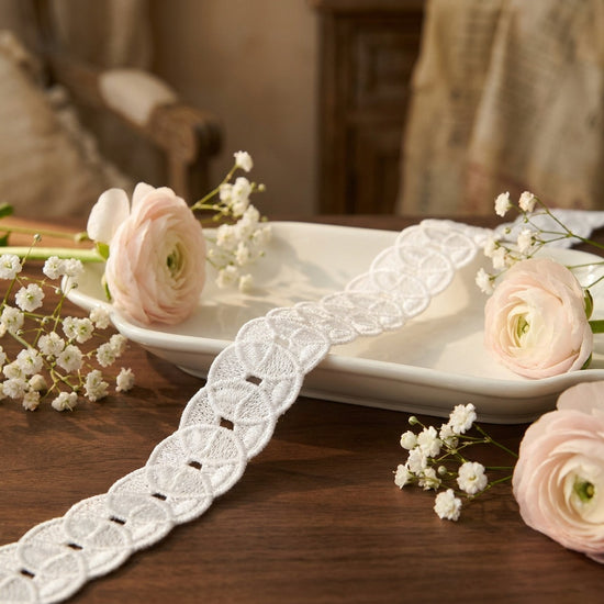 LaceCraze Interlocking Oval Split Lace Ribbon