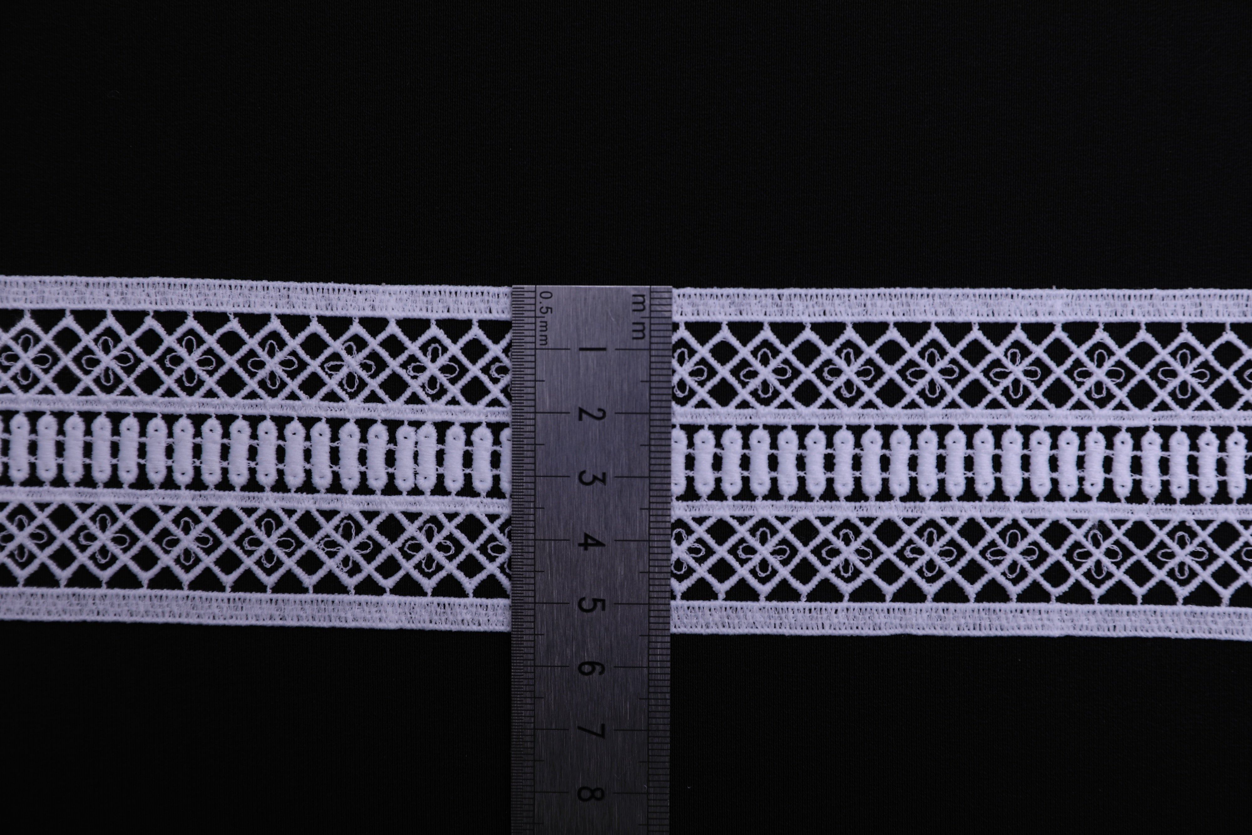 LaceCraze Diamond Lattice Vertical Bar Lace Ribbon