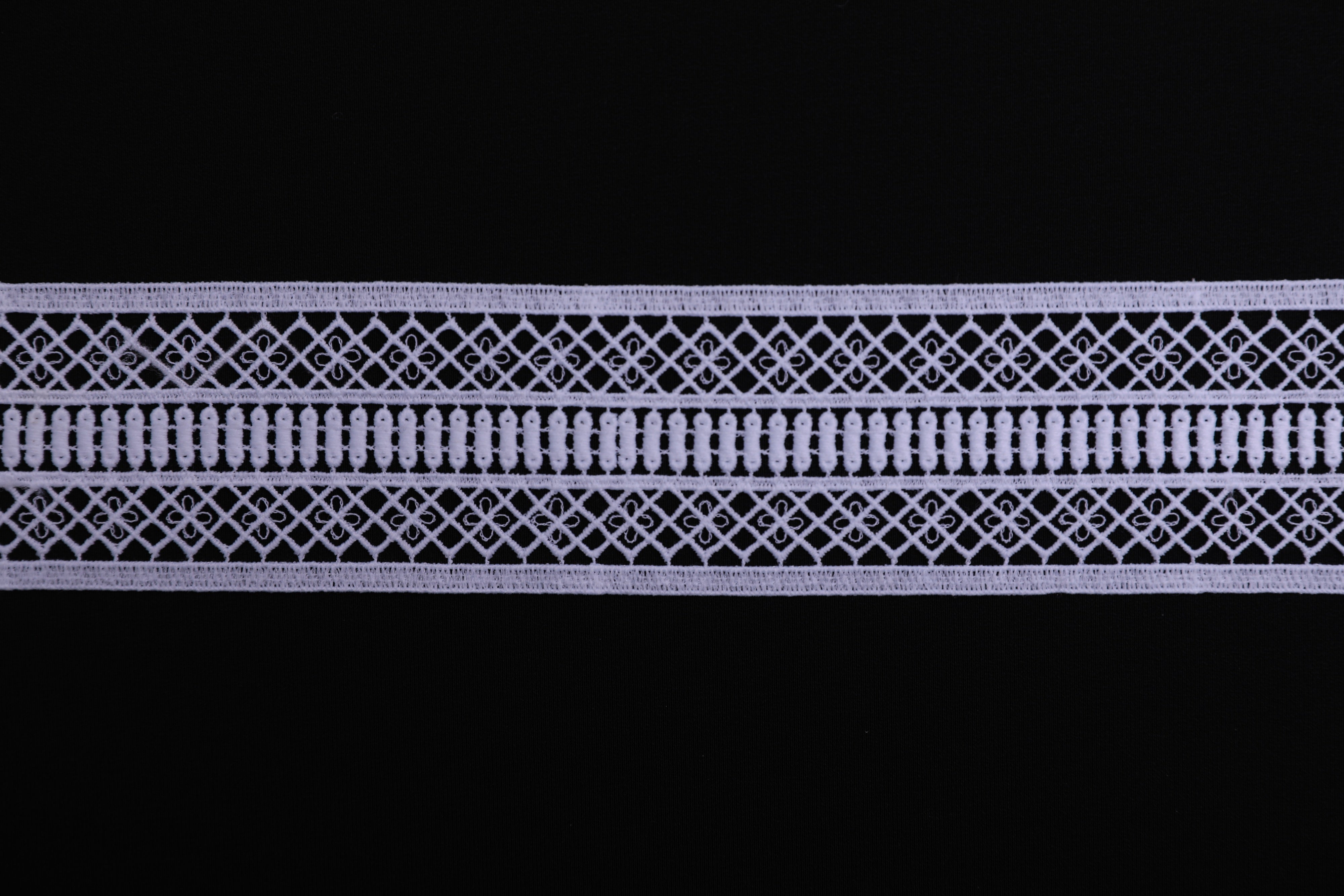 LaceCraze Diamond Lattice Vertical Bar Lace Ribbon