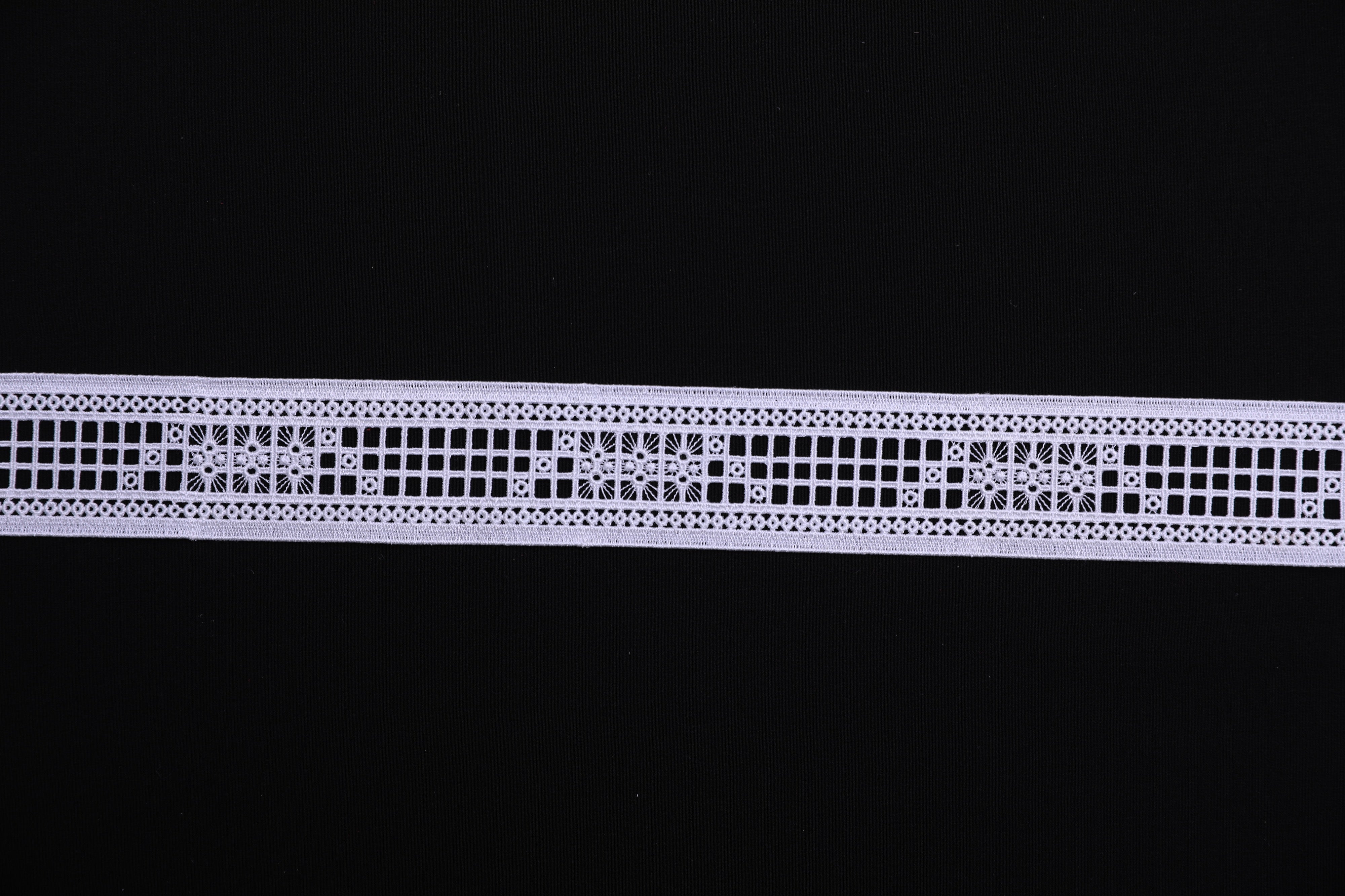 LaceCraze Geometric Starburst Grid Lace Ribbon